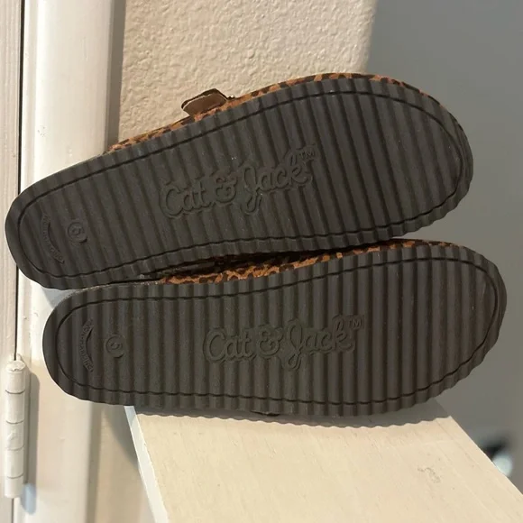 Kids' Tate Clogs Cat & Jack™ Cheetah Sz 5 Slip-on Mule Contoured Footbed NEW - Picture 5 of 6